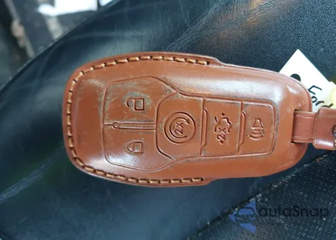 2017 Ford Explorer Platinum z USA, uszkodzony, nr VIN 1FM5K8HT8HGD17505